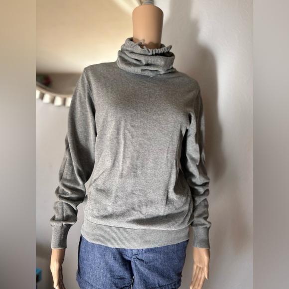 H&M Cowl Neck Drawstring Sweater size Small - Picture 5 of 13